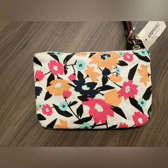Aeropostale Y2K small wristlet with floral print -NWT - Picture 4 of 5
